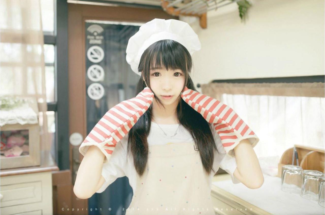 戴上手套，鳄鱼同学卖萌