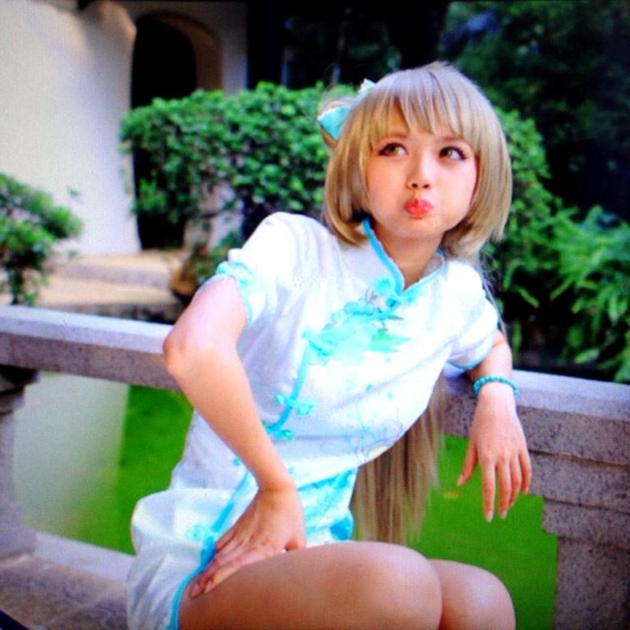 猫梓扮演南小鸟嘟嘴卖萌颜艺