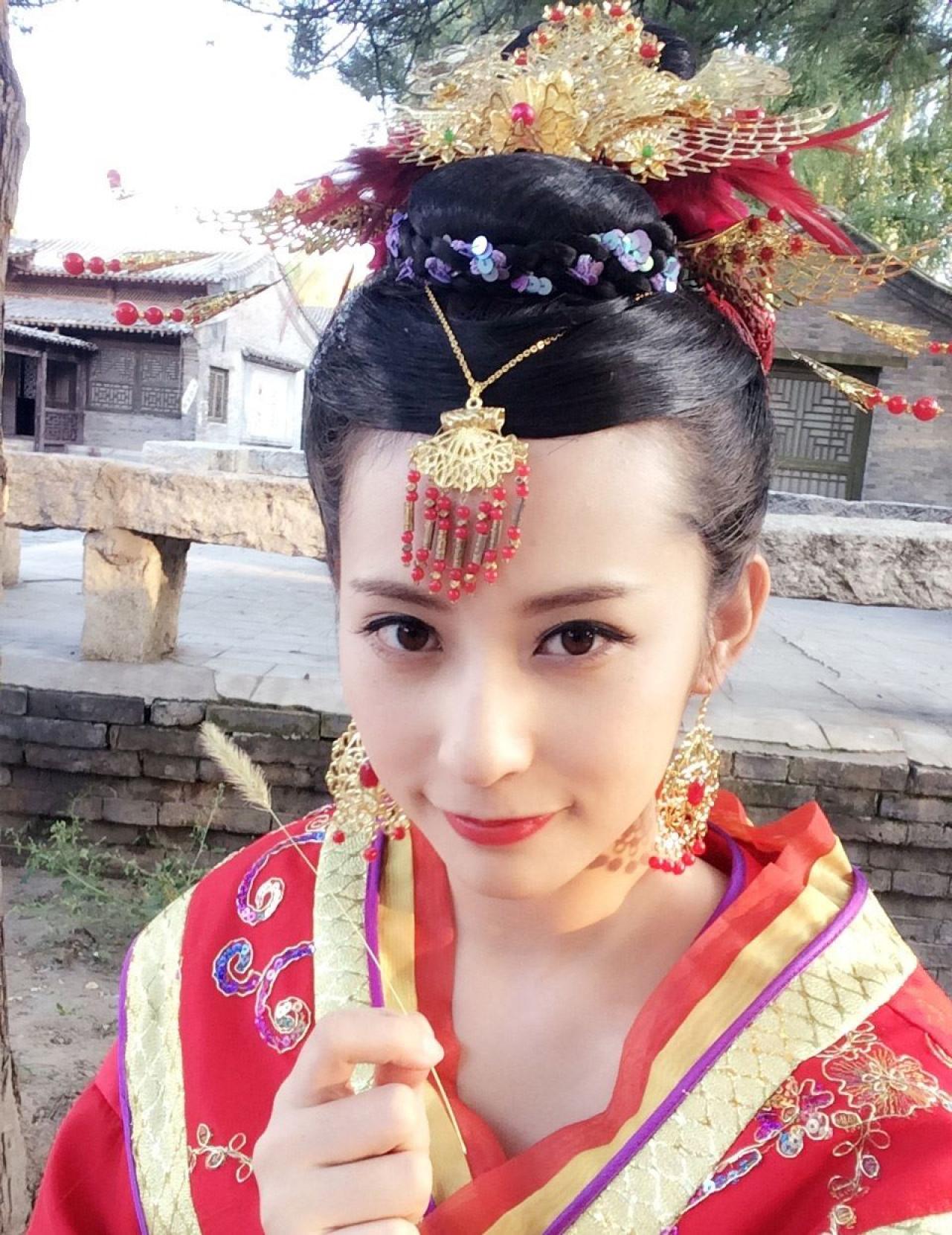 万万没想到女儿国国王主演 地狱蝴蝶丸