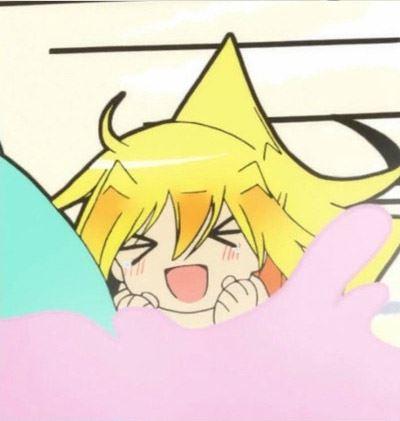 人鱼若狭兴奋地举起双臂表情