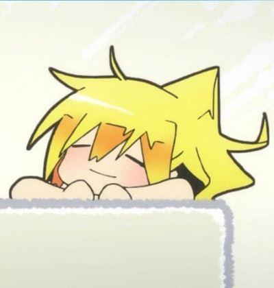 人鱼若狭扒在浴缸睡着的神情