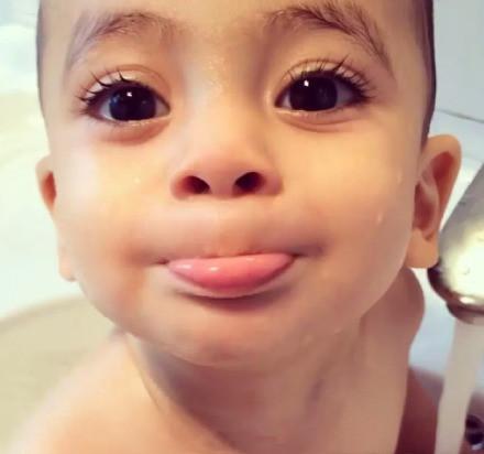 混血宝贝Hamody撅嘴卖萌头像