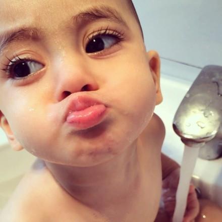 混血宝贝Hamody嘟嘴斜眼头像