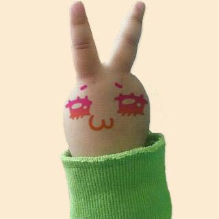 水汪汪的大眼睛，表达卖萌的小手颜文字表情