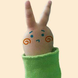 撇嘴，表达不开心的小手颜文字表情