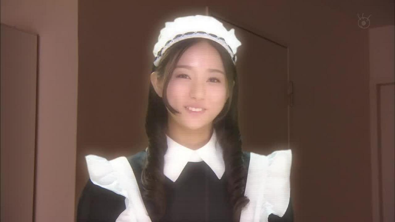 女仆恭喜男主角找到工作。