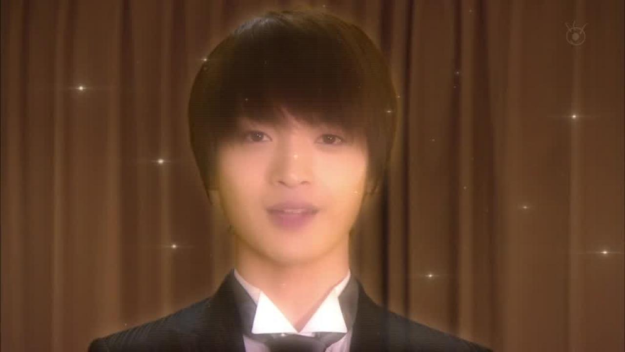 女主角家里和男主角长得一模一样的机器人管家