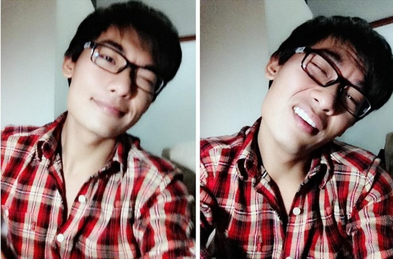 羽令示范自拍时眨眼睛的秘诀