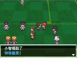 体育场中红头巾的保育员