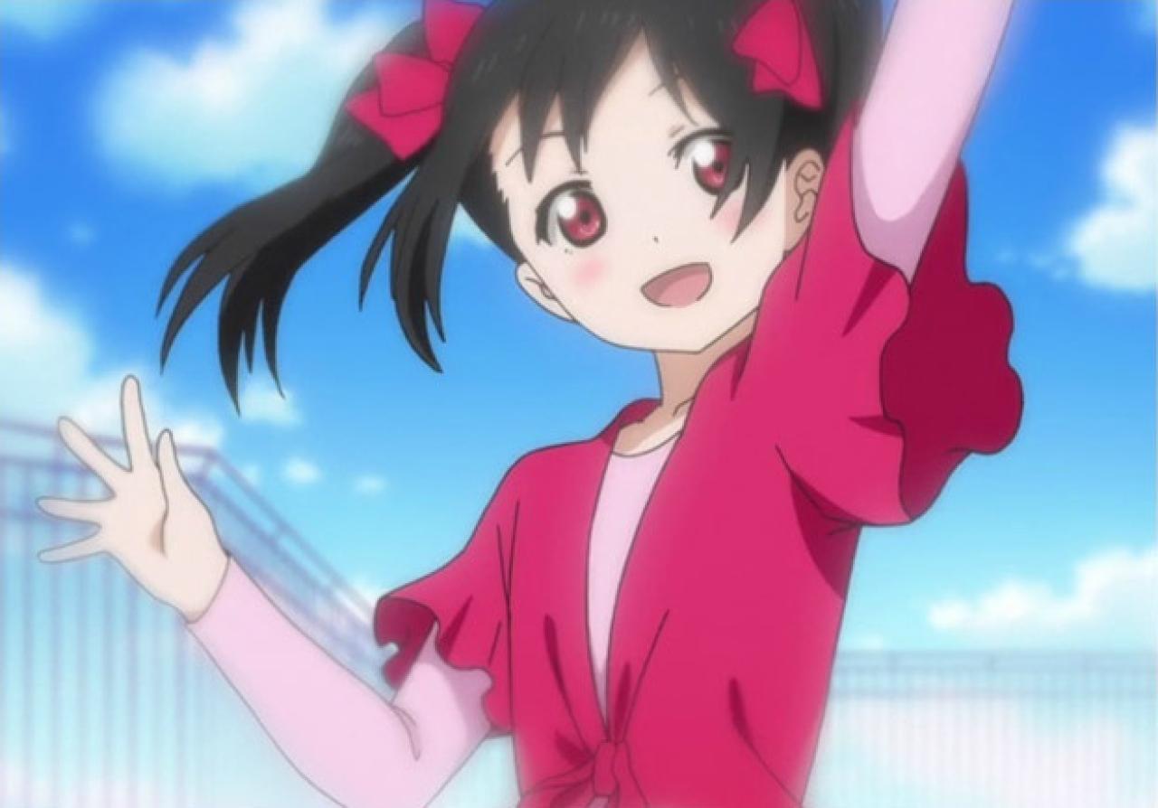 矢泽妮可niconiconi动作第一步的手势