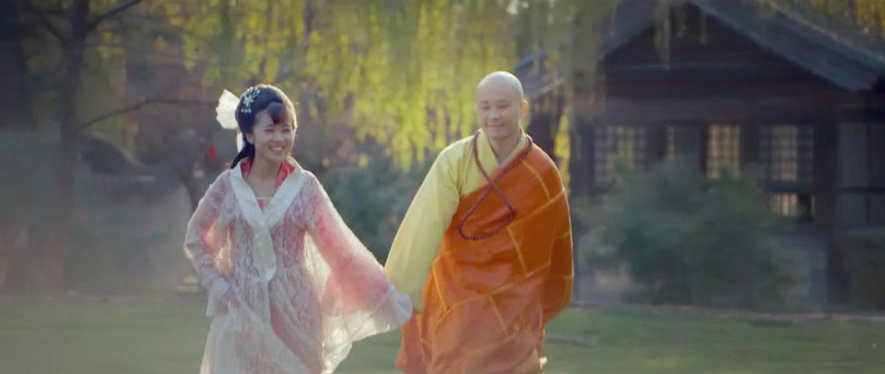 法海和白素贞手牵手奔跑