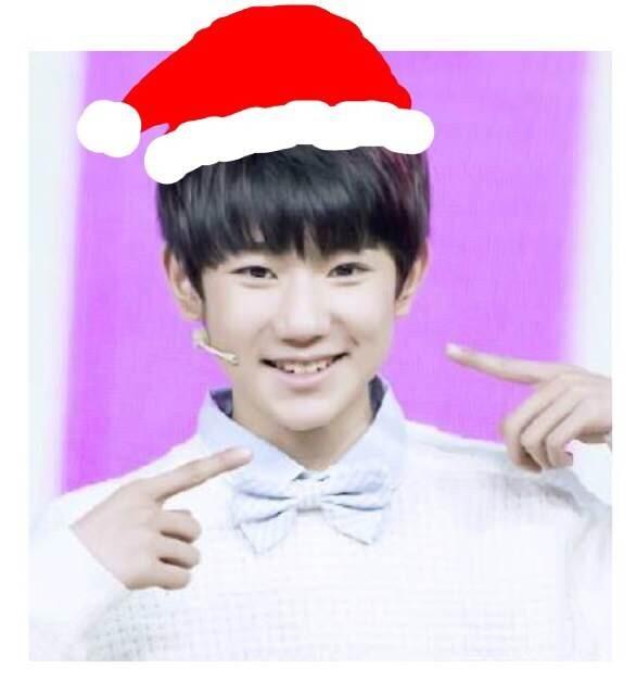 王源戴着圣诞帽转手指动作头像