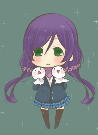 双手各拿一只晴天娃娃的东条希双子座头像