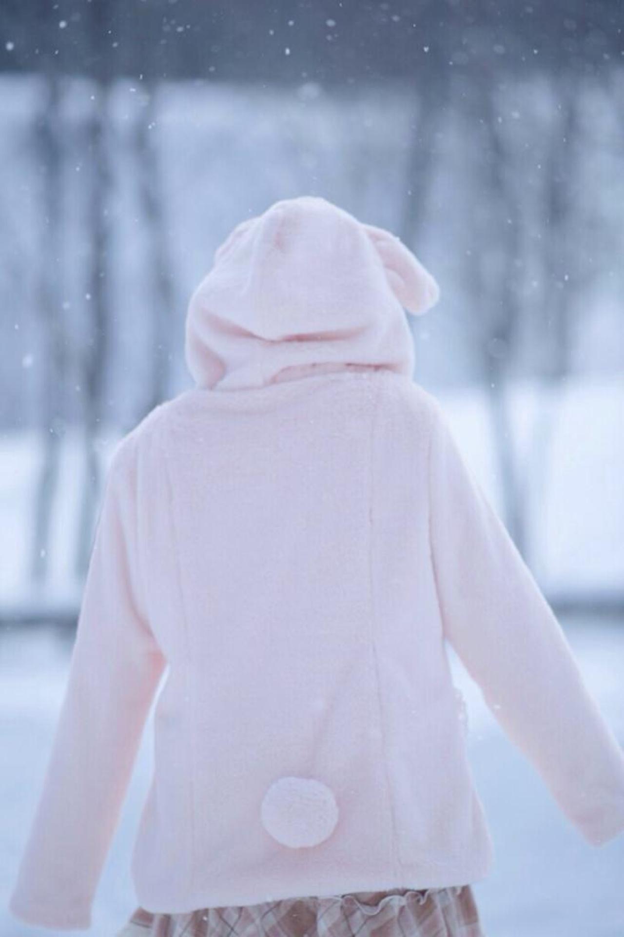 五木あきら的兔子外套背影