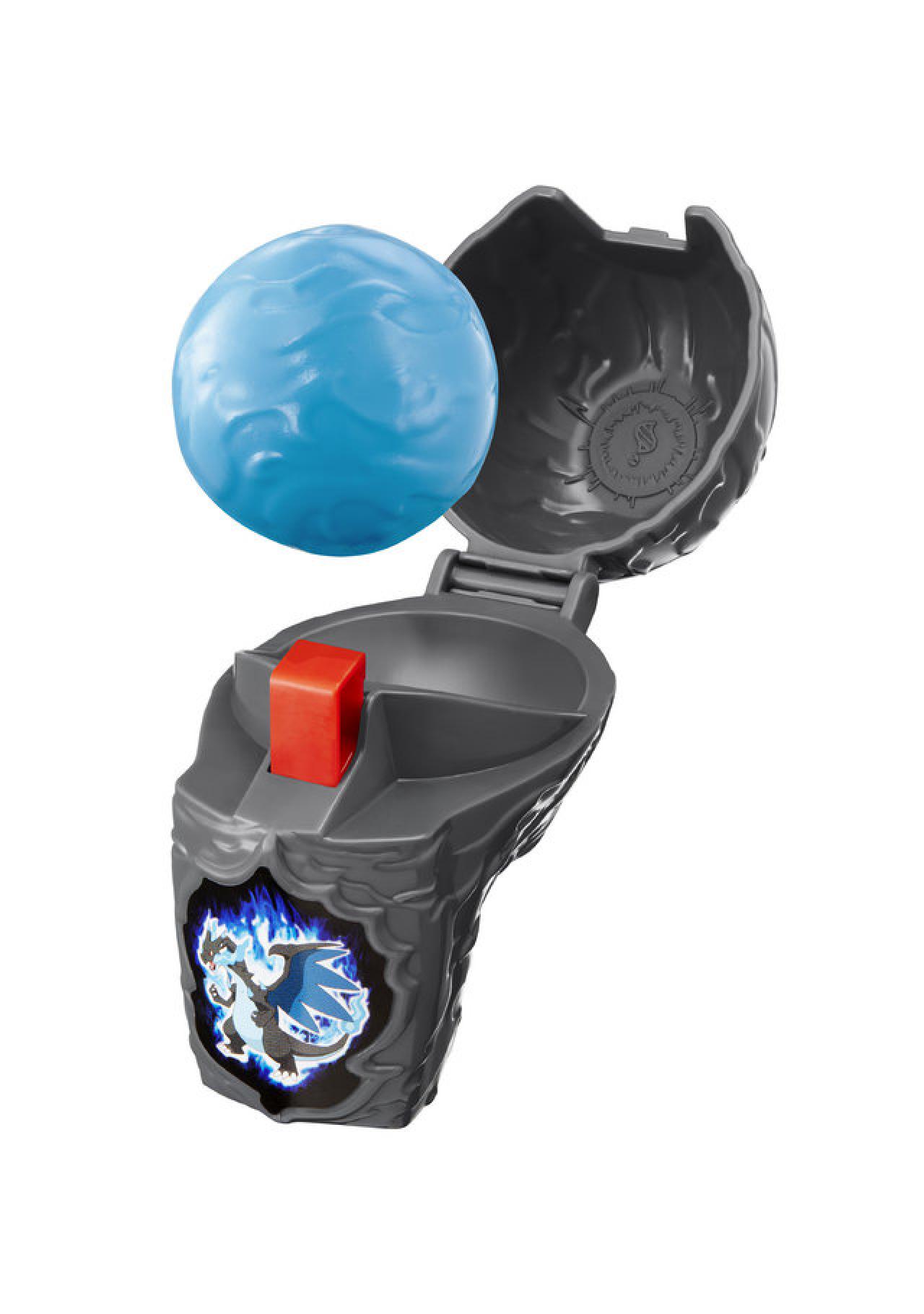 麦当劳超级喷火龙X的蓝色火球玩具