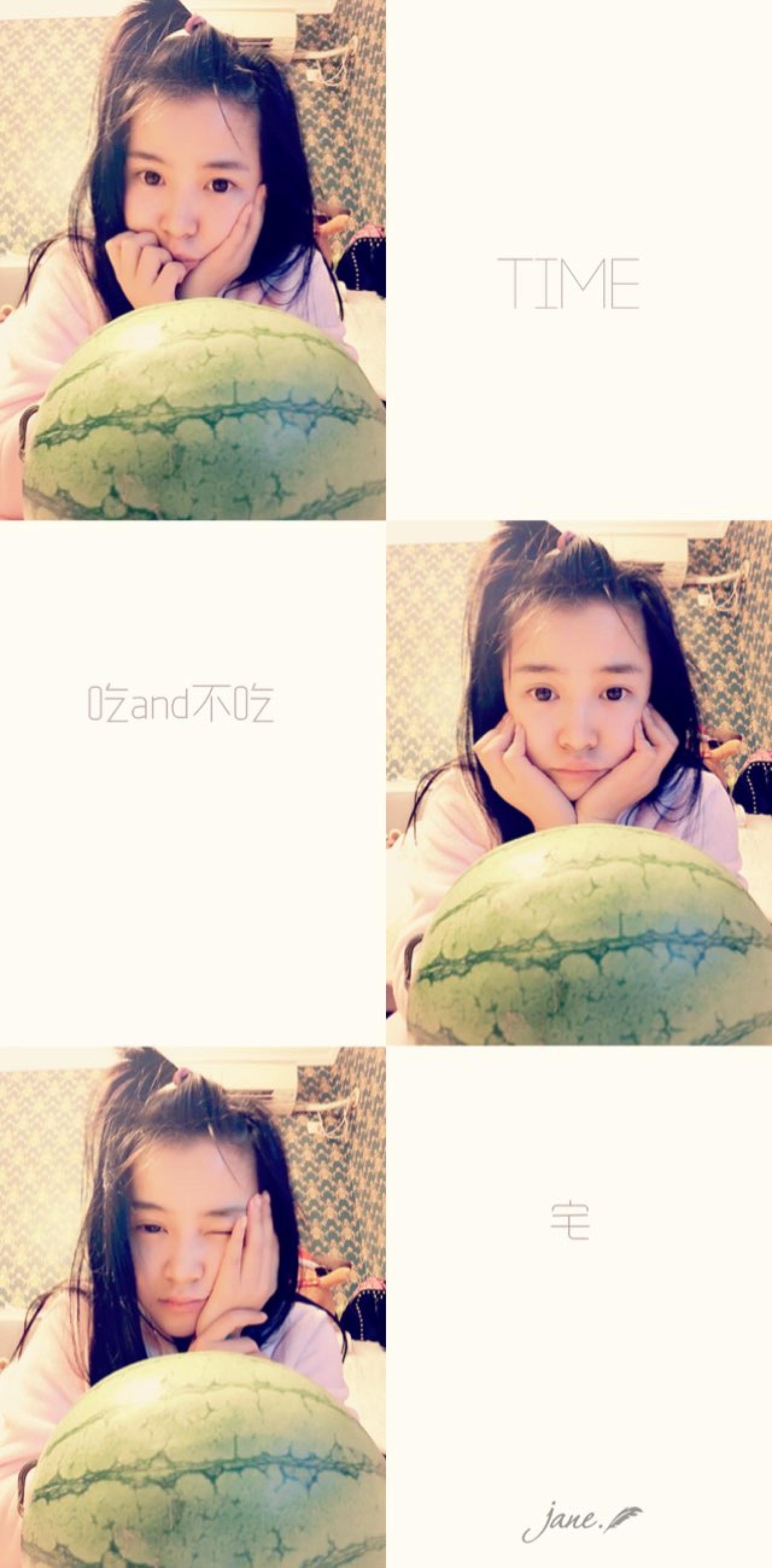 naga小孽吃不吃西瓜卖萌表情 预览图