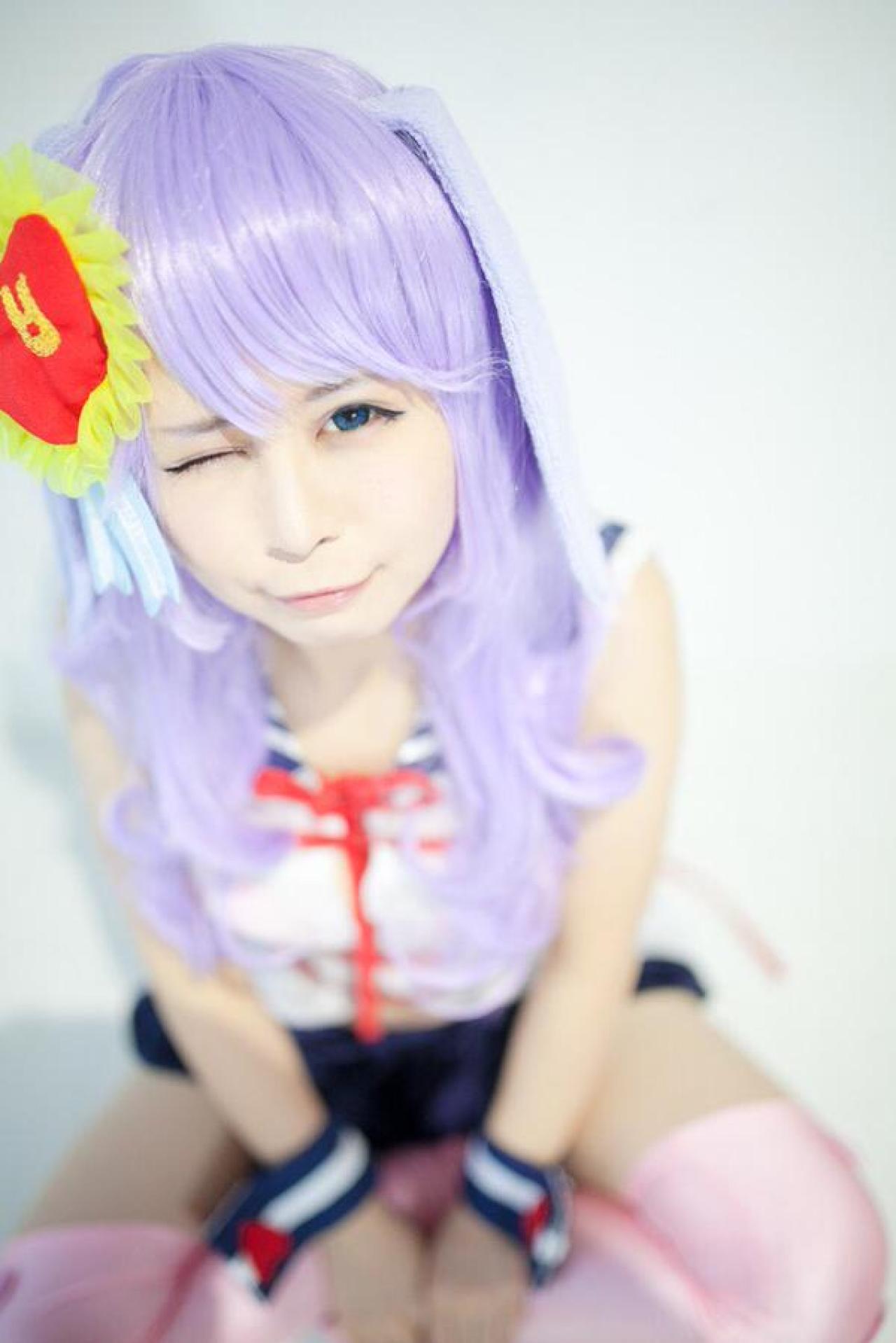 るとん扮兔耳娘眨眼卖萌