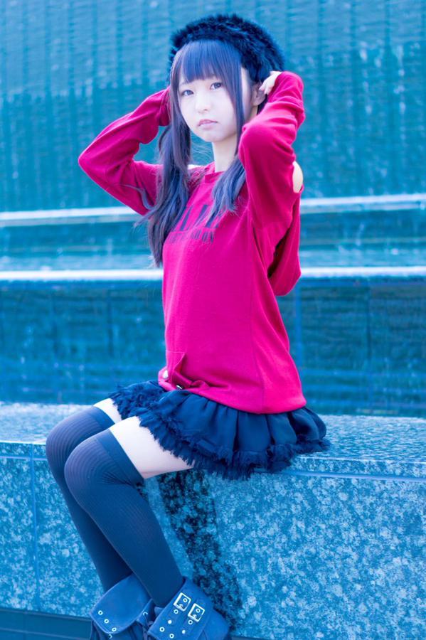 あんにゅい豆腐坐在石台上