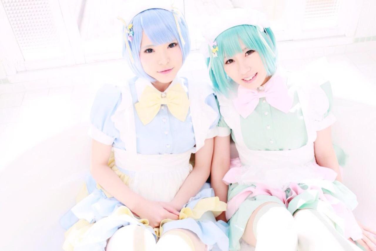 雪瀬ハルちゃん和 ききちゃん肩并肩靠坐在浴缸里