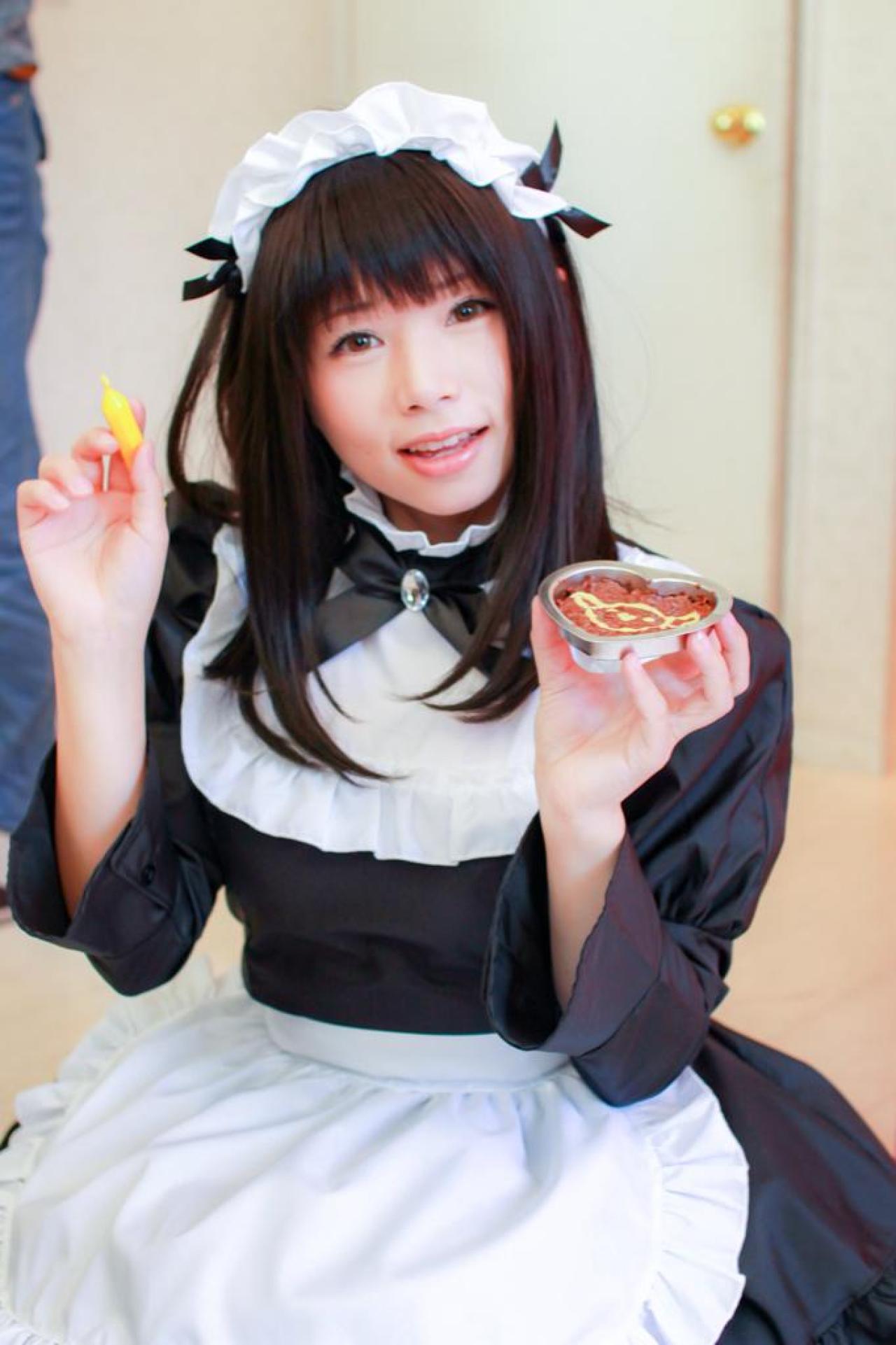 yui*展示自己做的桃心奶油蛋糕