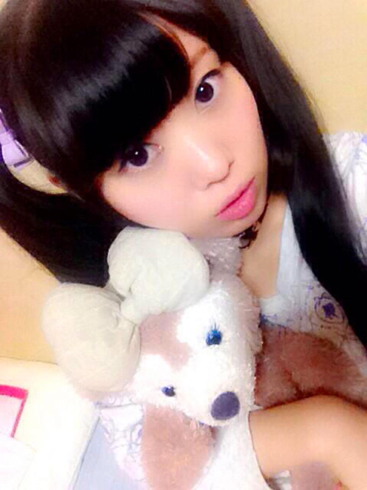 双马尾的まりゃーみゅらむ抱着小狗自拍