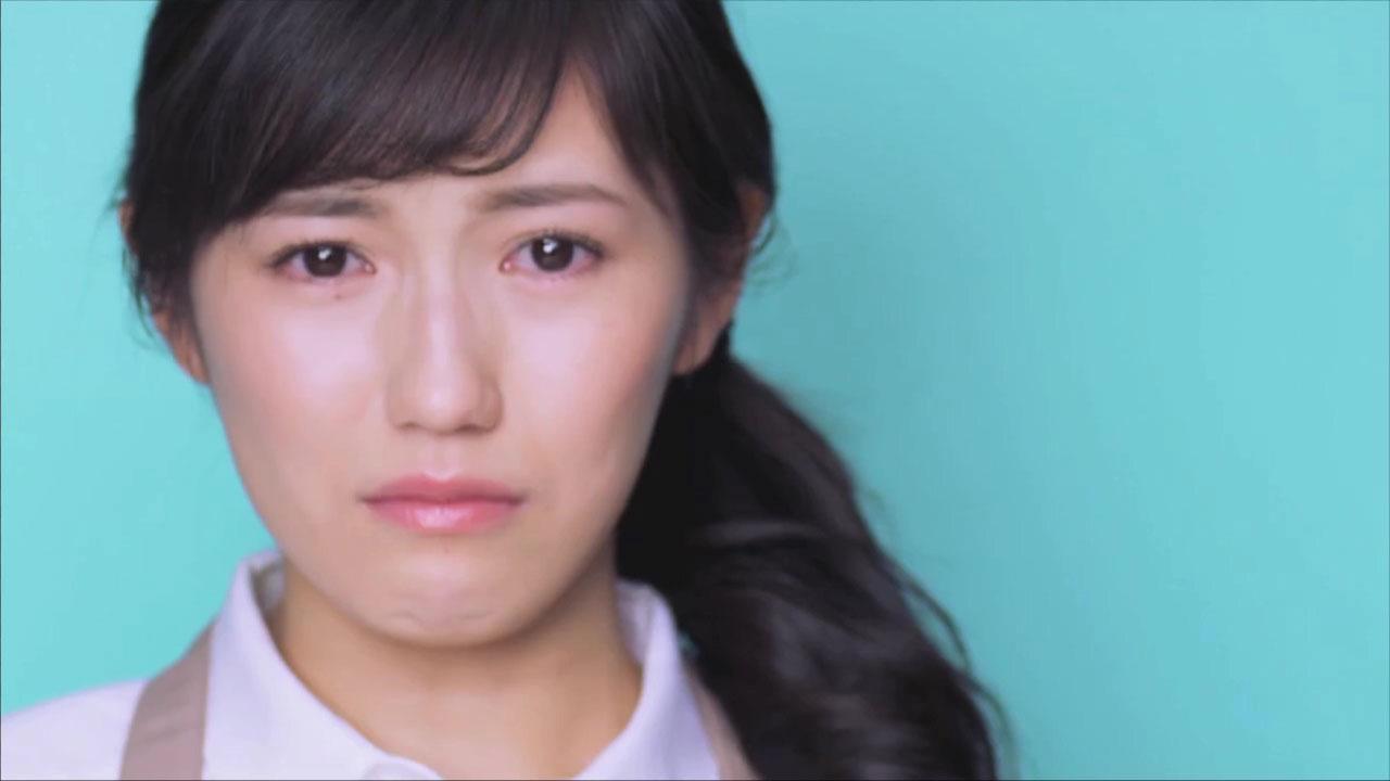 眼泪汪汪的渡边麻友表情