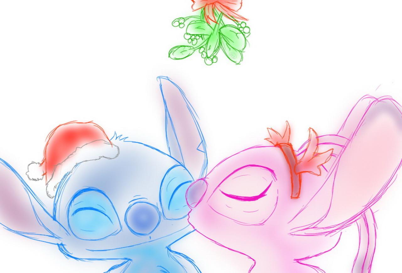 安琪亲吻史迪奇的情侣头像