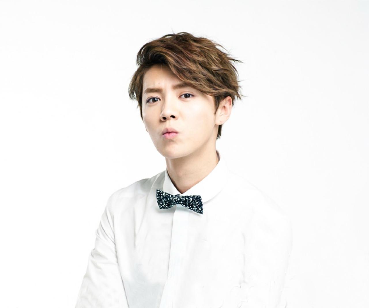 嘟嘴卖萌的鹿晗头像