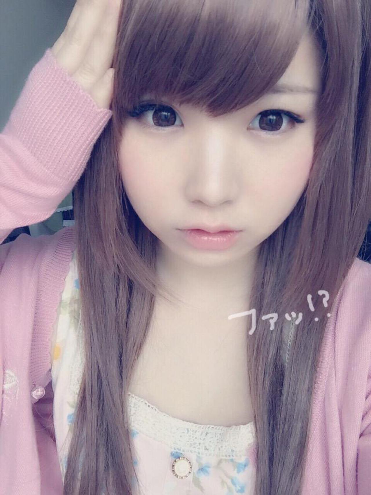 えなこ扶着头发自拍：ファッ！？（时尚？）