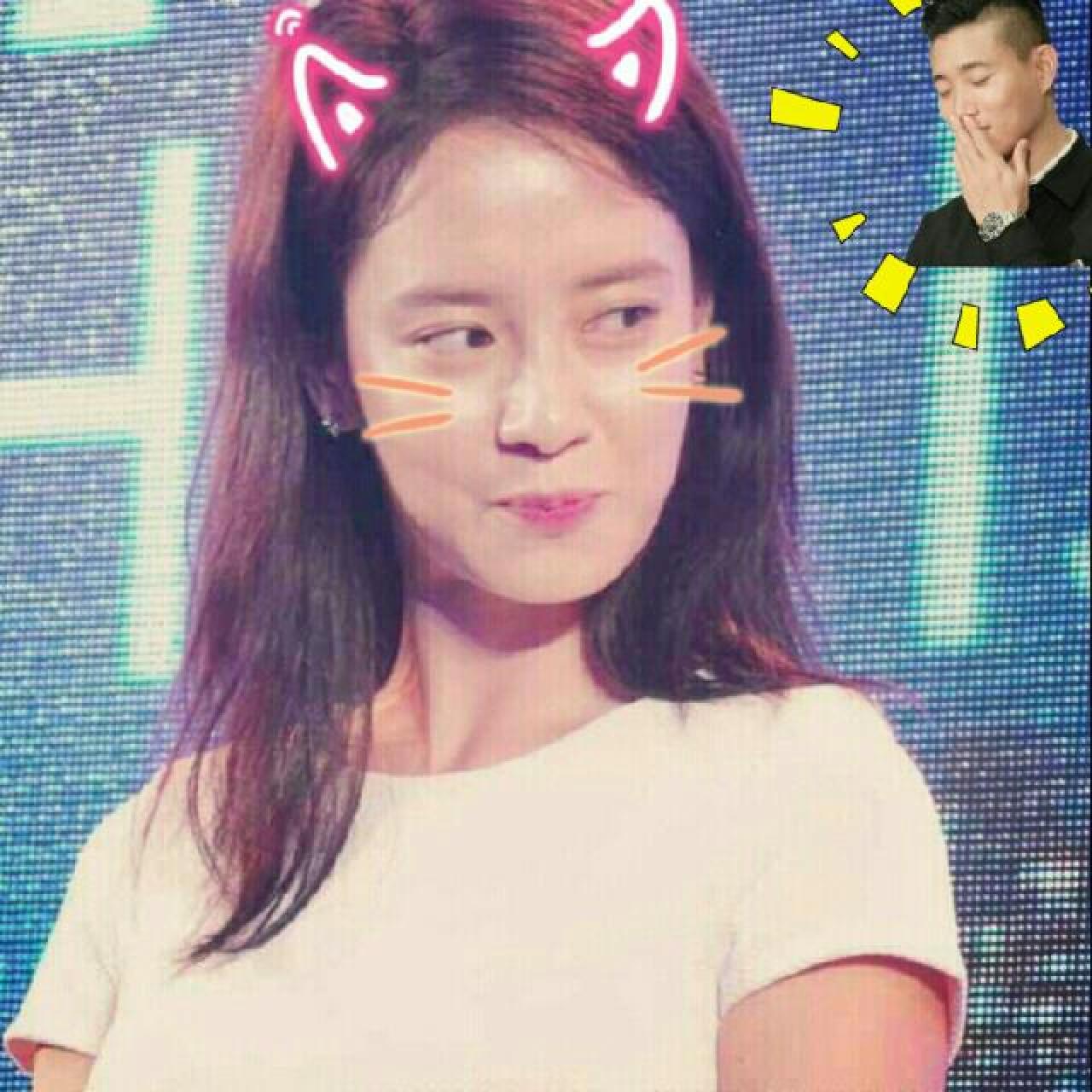 戴着猫耳嘟嘴的宋智孝头像