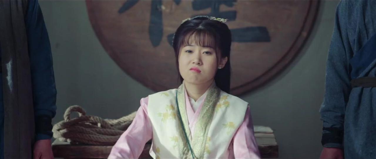 王怡悦扮粉丝撅嘴傲娇表情：哼