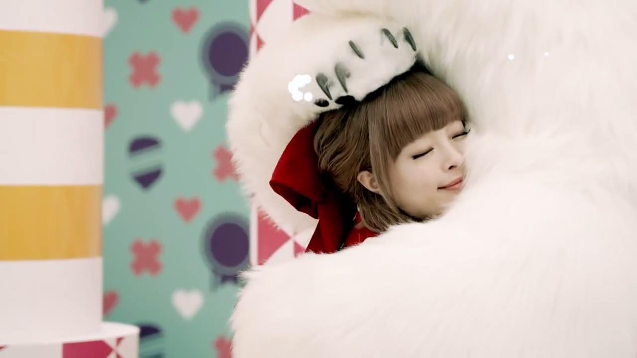 北极熊和竹村桐子的拥抱