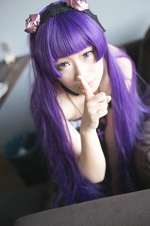 萌妹扮五更琉璃黑猫作嘘手势卖萌 趴姿 正面