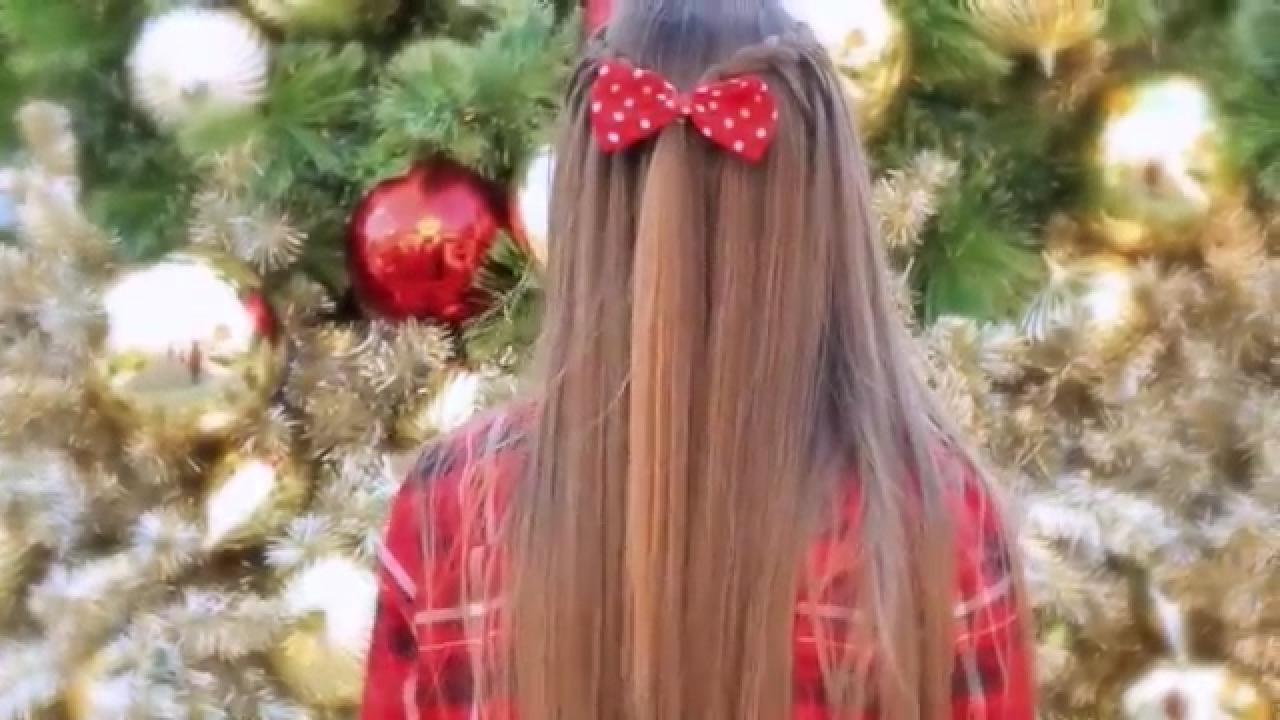 向上蕾丝辫搭配蝴蝶结发饰 效果图