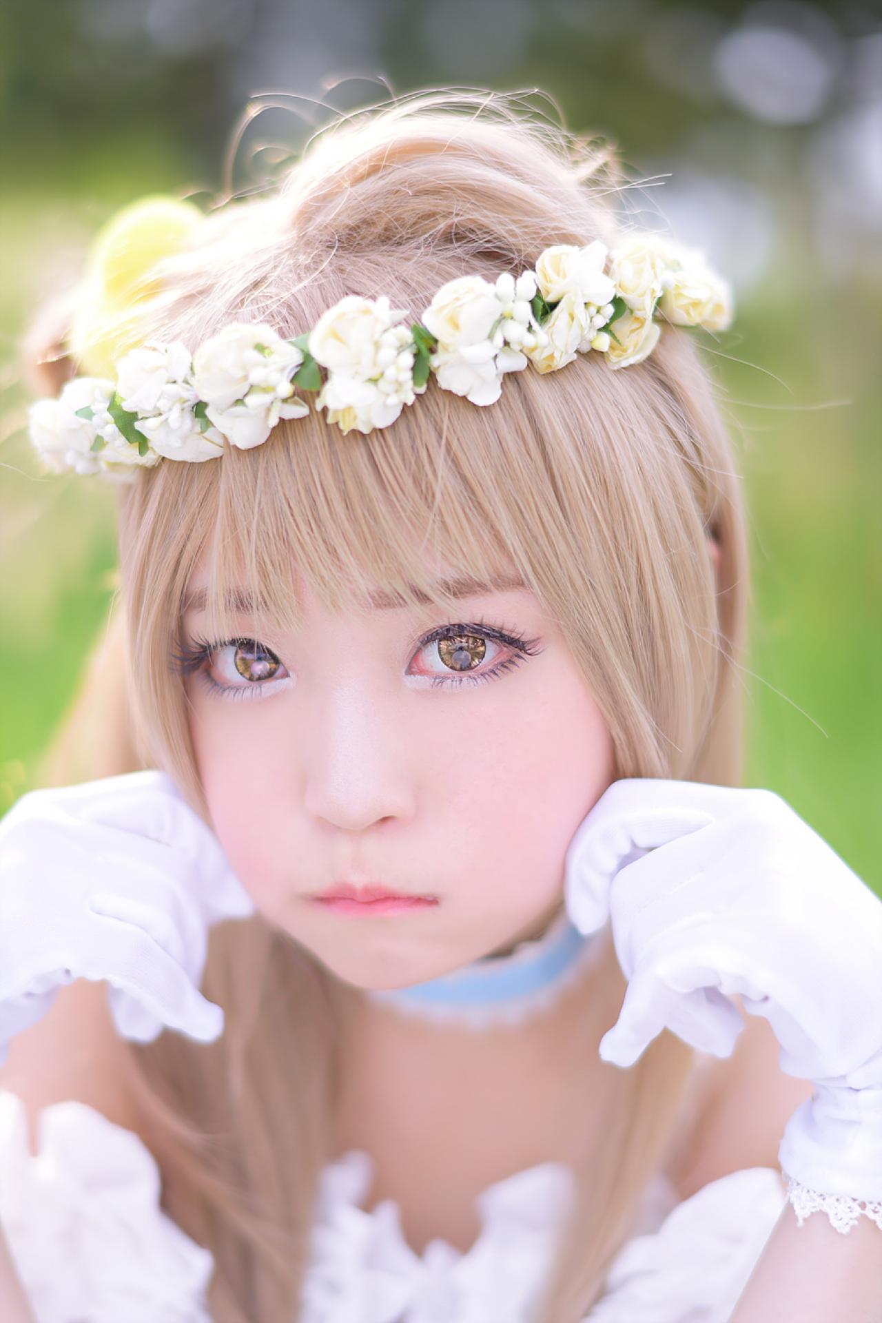 兔娘tomia扮南小鸟捏脸嘟嘴卖萌的正脸