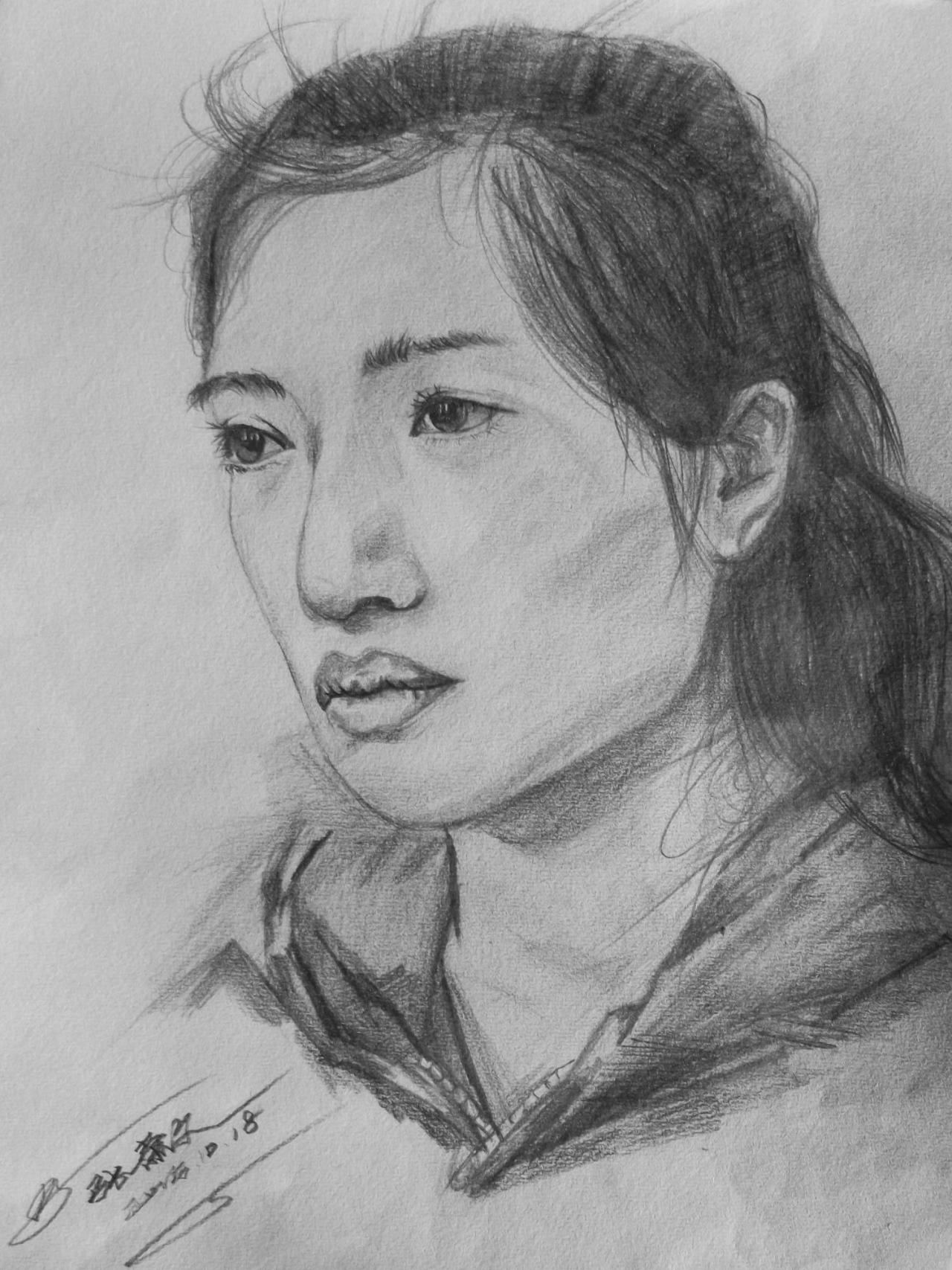 青年女子头像 素描 张萧文画