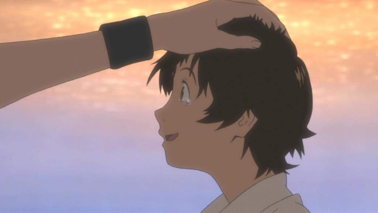 河边千昭轻抚真琴的头发